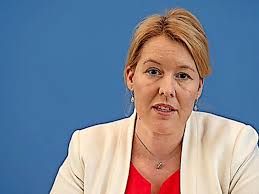 Die familienministerin weist pauschale kritik am verhalten jugendlicher in der pandemie zurück. Giffey Befurwortet Masern Impfpflicht Bei Kita Kindern
