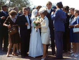 Show about live in a village in czech republic in the 70's. Z Obecni Kroniky Chalupari Ceska Televize