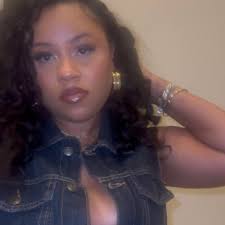 Haley Daniels (@HaleyDaniels)