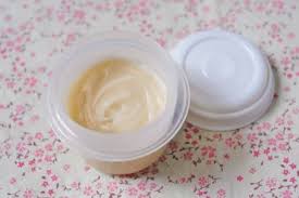 Deodorant Naturel Fait Maison Special Voyage Recette Chocolate Zucchini Recipe Natural Deodorant Recipe Homemade Natural Deodorant Homemade Deodorant