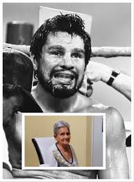 I only got into boxing so I could buy my mother a house” — Roberto Duran —  For some fighters, boxing is about legacy. For others, it's about survival.  For Roberto Duran,