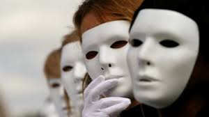 Bisa jadi apa yang dibicarakan tidak sesuai dengan hatinya. 8 Ciri Ciri Wanita Munafik Dalam Islam Yang Wajib Dihindari Dalamislam Com