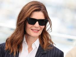 Jennifer Donna's Instagram, Twitter & Facebook