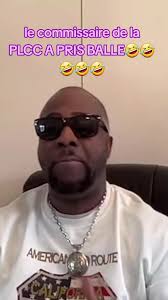 Johnny Patcheko et le Commissaire de la PLCC : Une Scène Épique