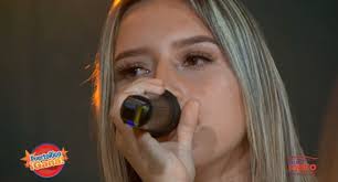 Por los $10,000 Harriet Meléndez "My Heart Will Go On" Vota por tu favorito 