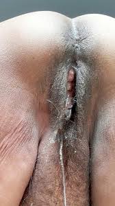 dağınık tüylü amcık, çişimi çok kötü geçmek zorunda kaldım! olgun Latin  Porno 7DAK farkıyla izle