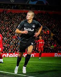 Haaland Dortmund Wallpaper Discover More Footballer Haaland Dortmund National Norwegian Play Wallpaper Https Www In 2021 Dortmund Cristiano Ronaldo Messi Soccer