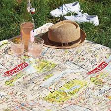 couverture de pique nique impermeable 50 designs cool picnic rug london map picnic