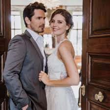 Maybe you would like to learn more about one of these? Wedding Sina C Kurschat Brautmode In 2021 Braut Brautmode Koniglicher Stil