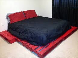 So, there are a ton of pallet bed designs out there… … but most of them have a large overhang from the mattress to the end of the bedframe. Build Bed Frames Themselves Diy Bed Frame From Euro Pallets Interior Design Ideas Avso Org