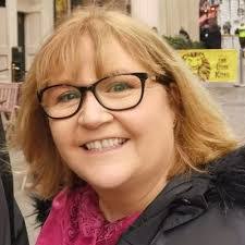 Pauline Dillon's Instagram, Twitter & Facebook