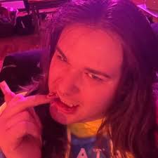 Sophia Collier (@sophi_camii)