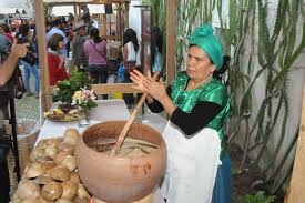 Nisiaaba Bupu Atole De Espuma Juchitan De Zaragoza Region Istmo De Tehuantepec Oaxaca Mexico Juchitan De Zaragoza Comida De Mexico Atole De