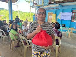 MDA students share knowledge with senior citizen