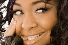 Donna Elias's Instagram, Twitter & Facebook