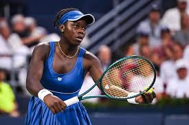 Zane Reynolds serviced L explicit action