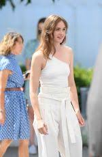 Renate reinsve (born 24 november 1987) is a norwegian actress. Renate Reinsve At Verdens Verste Menneske Photocall At 2021 Cannes Film Festival 07 09 2021 Hawtcelebs