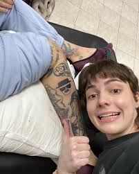 It's fricken bats!! 🦇 I'm so so happy with billy the bat 😩🥹 thanks so  much @allison.sadusek as always 😚 bonus healed goth chicken 🐓 I still  have some availability left in