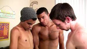 A Real Circle Jerk: Gay Amateur Blowjobs HD | xHamster