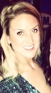 Golden Raye (@bombergirlfit)