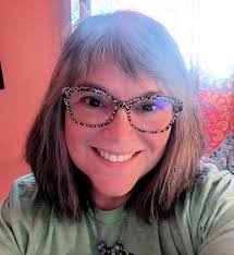 Carol Heady's Instagram, Twitter & Facebook