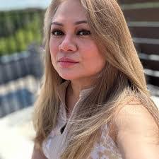 Karla Cowan's Instagram, Twitter & Facebook