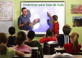 Resultado de imagem para imagens de salas de aula