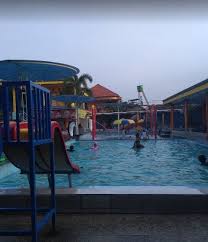 Kolam ini didirikan sejak tahun 1971. Kolam Renang Tirta Agung Sidoarjo Fasilitas Dan Htm 2019