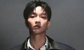 Anh chàng mộ bên', chuyện tình thôi thúc khám phá hôn nhân