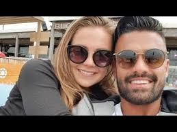 Philips sports union), abbreviated as psv and internationally known as psv eindhoven (pronounced ˌpeːjɛsˈfeː ˈɛintɦoːvə(n)), is a sports club from eindhoven, netherlands, that plays in the eredivisie, the top tier in dutch football. Lieke Martens Bevestigt Relatie Met Ajax Keeper Van Leer Youtube