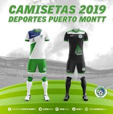 Puerto montt or is a port city and commune in southern chile, located at the northern end of the reloncaví sound in the llanquihue province, los lagos region, 1,055 km to the south of the capital, santiago. Deportes Puerto Montt Wiki Futbol Amino Amino