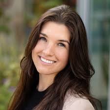 Our Volunteer of the Week is Jesse P. Houchens from the Seattle office.  Jesse is an associate in our corporate practice. Since joining the firm in  2021, Jesse has worked