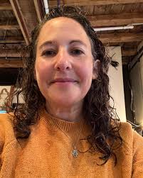 Playing tonight at The State in New Haven, CT with @alexandra.burnet and  @twoheadedgirlforever 🏄🏻‍♀️🏄🏻‍♀️ . Thanks Providence, y'all were  awesome! Thanks to @wearefinethanks, @thehuntressandholderofhands and  @pvdlive for rocking with us. We had