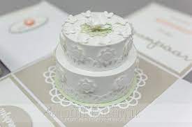 Hier findest du bastelanleitungen für figuren, boote, flugzeuge, häuser du kannst aus papier auch weiteres obst basteln, zum beispiel trauben. Explosionsbox Zur Hochzeit Mediendesign Moser Papierdesign Box Mediendesign