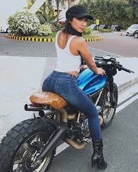 Cool Black And Blue Motorcycle Mizziel On Blue Cafe Racer Motorcycle Leather Motorcycle Seat Upholstery Custom Made Motorcycle Girl Cafe Racer Girl Bikes Girls