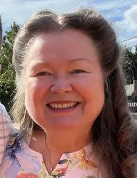 Joanne Waring's Instagram, Twitter & Facebook