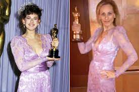 She was born in 1960s, in generation x. Marlee Matlin Rewears Oscars Dress In Coronavirus Quarantine Ew Com