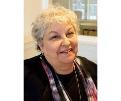 Elisha Hicks's Instagram, Twitter & Facebook