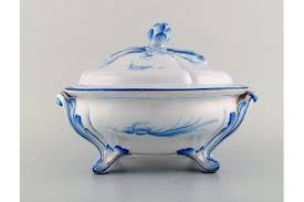 On top of that, there are two meanings to the culinary word in that a terrine. Emile Galle Fur St Clement Nancy Terrine Mit Deckel L Ca 26cm Kostenloser Versand Innerha