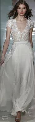 1 Reem Acra Spring 2015 Couture Robes Blanches Fashion Trends Fashionweek Style Design Det Wedding Dresses Lace Beautiful Gowns Gorgeous Dresses