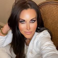 Dr.Erica Elannan (@drericae) • Threads, Say more