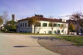 Se cerchi un alloggio, una camera in hotel o in residence, un affittacamere o un bed and breakfast a lucca, vicino la clinica barbantini o la casa di cura santa zita, alloggia comodamente presso le nostre vicinissime strutture antica residenza del gallo.per informazioni sulla nostra offerta o per un preventivo, contattaci via email: Casa Di Cura Santa Zita Lucca Contatti Prenotazioni Cup Centro Unico Prenotazioni Telefono Urp Ufficio Relazioni Con Il Pubblico