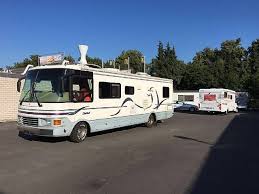 ✓ die größte auswahl an thule rain blocker in europa ✓ kostenloser versand ab 50 wenn sie auf der suche nach einer markisen seitenwand sind, ist es wichtig zu wissen, welche art von markise sie haben und welche wand sie. Pin Auf The Happy Campers