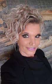 Ashley Malin's Instagram, Twitter & Facebook