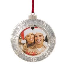 Use the crafts to decorate your home a handmade ornament is more than a decorative addition to your christmas tree—it's a memory. Ornament Photo Frames Target