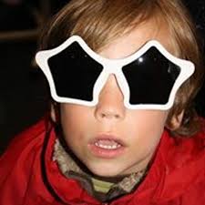 Stream Derek Moir music