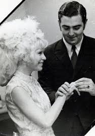 Знакомство и семейная жизнь со светланой уразовой. Shufutinskij Tyazhelo Perenosit Smert Zheny Shou Biznes Dni Ru