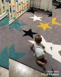 yine bebek oyunlariyla devam edelimmi 3 4 aydan 8 9 aya kadar bebeklerle oynayabileceginiz oyunlar ekledim bu surecte agza alma durum kids rugs decor kids