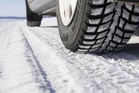 Les pneus sont parmi les éléments essentiels d'une voiture. Conseils Pour Choisir Ses Pneus Hiver Avec Kikopneus Pneu Voiture Pneus Hiver