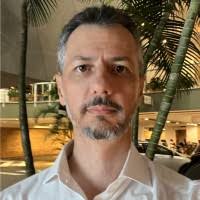 200+ perfis com “Senatore”